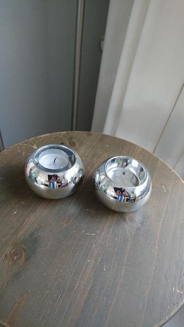 2x Waxinelichthouder sfeerlichthouder zilveren bol Hema beschikbaar voor biedingen