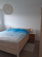 massief houten bed,  uniek 190x200cm incl matrassen, Overige kleuren, Strak, robuust, Tweepersoons, Ophalen of Verzenden