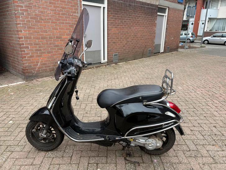 Vespa sprint, Fietsen en Brommers, Scooters | Vespa, Gebruikt, Overige modellen, Maximaal 25 km/u, Benzine, Ophalen of Verzenden