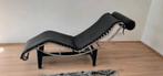 Cassina Le Corbusier LC4 zwart leder vintage design, Eenpersoons, 125 tot 150 cm, Design, Metaal