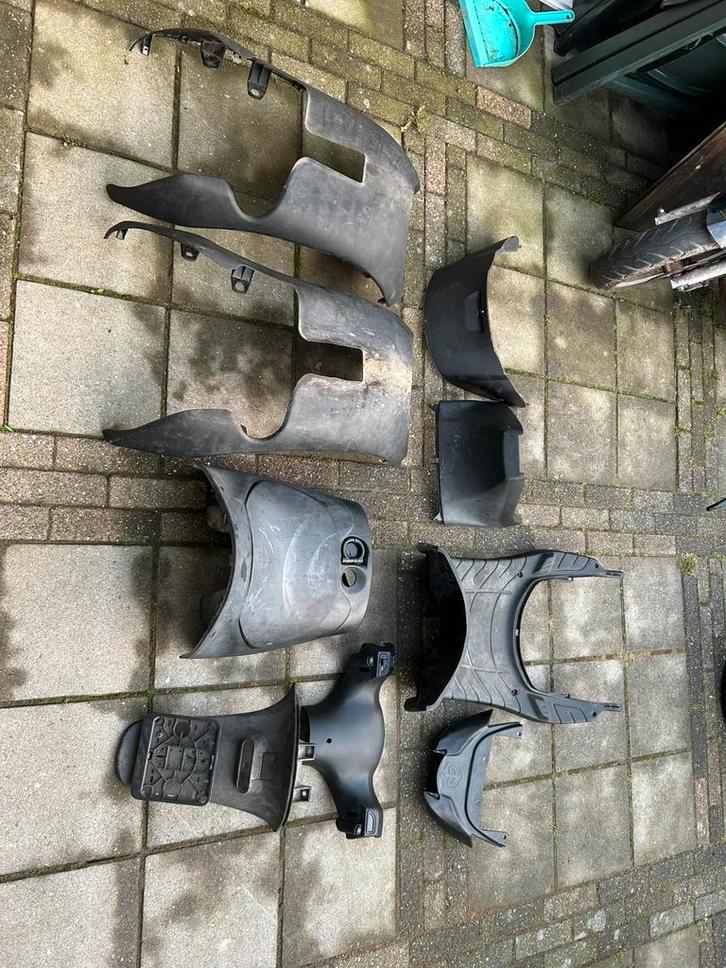 Piaggio zip binnen kappen, Fietsen en Brommers, Brommeronderdelen | Scooters, Zo goed als nieuw, Piaggio, Kap, Ophalen of Verzenden