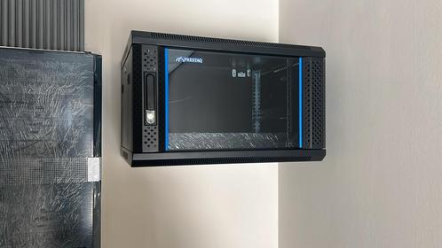 6U wandkast, patchkast, serverkast met glazen deur, Computers en Software, Serverkasten, Zo goed als nieuw, Plaatstaal, Ophalen