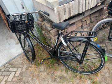 OmaFiets met mand beschikbaar voor biedingen
