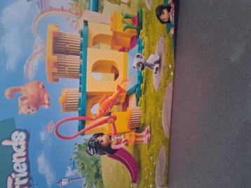 Lego friends kattenspeeltuin beschikbaar voor biedingen