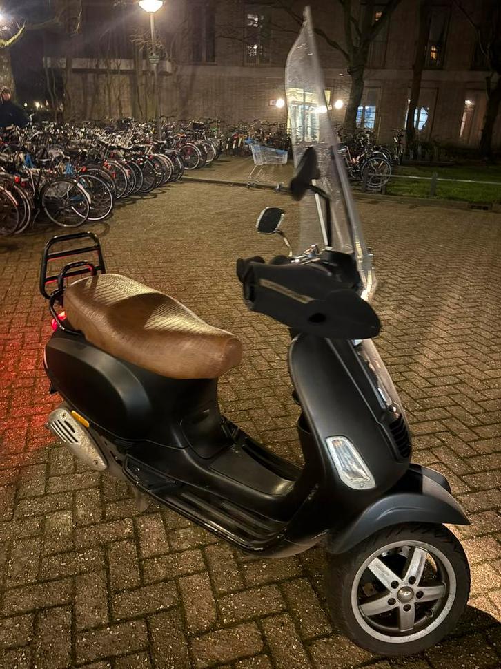 Vespa S 2012, Fietsen en Brommers, Scooters | Vespa, Zo goed als nieuw, Vespa S, Maximaal 25 km/u, Benzine, Ophalen