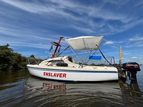 Karaktervolle kajuitboot te koop!, Watersport en Boten, Motorboten en Motorjachten, Gebruikt, Polyester, Tot 6 meter, Benzine