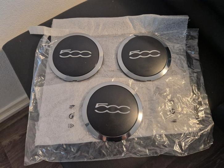 Nieuwe Fiat 500 Wielnaaf Kapjes, Auto-onderdelen, Carrosserie en Plaatwerk, Spatbord, Fiat, Voor, Nieuw, Ophalen