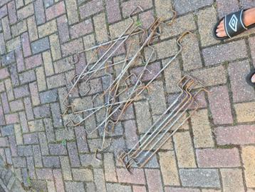 Afstandsbeugels voor broodjes- liggervloer beschikbaar voor biedingen