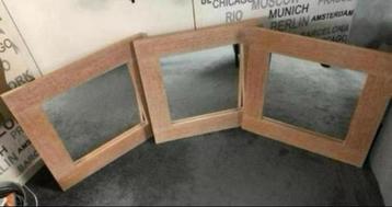 3 st. spiegels 60x60cm met houten rand beschikbaar voor biedingen