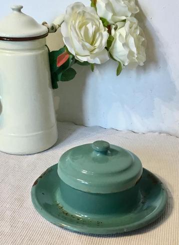emaille botervloot met deksel  groen  beschikbaar voor biedingen