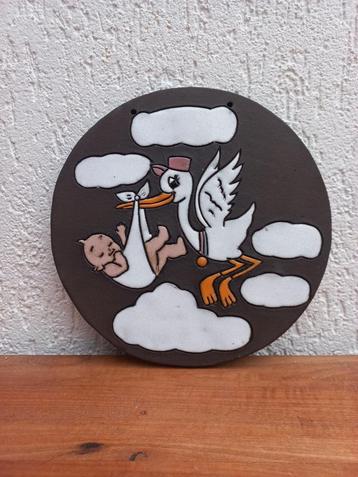 Mooi wandbord. Kraamcadeau. Vintage. Ooievaar. Keramiek beschikbaar voor biedingen