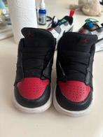 Nike Jordan maat 23,5, Kinderen en Baby's, Kinderkleding | Schoenen en Sokken, Ophalen, Zo goed als nieuw, Jongen of Meisje, Sportschoenen