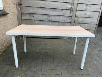 Ikea bureau beschikbaar voor biedingen