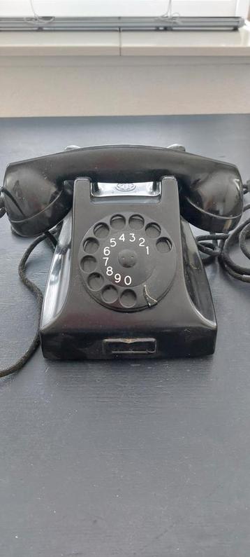 Vintage Zwarte Draaischijf Telefoon beschikbaar voor biedingen
