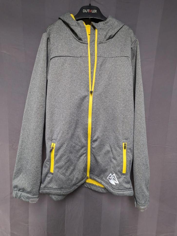 Softshell jas grijs / geel (13 - 14 jaar), Kinderen en Baby's, Kinderkleding | Maat 152, Nieuw, Jongen of Meisje, Jas, Ophalen of Verzenden