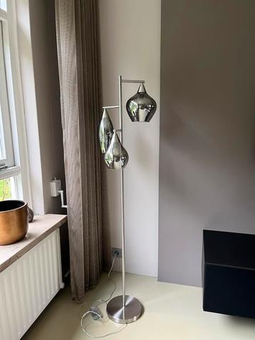 Ichts staande lamp 