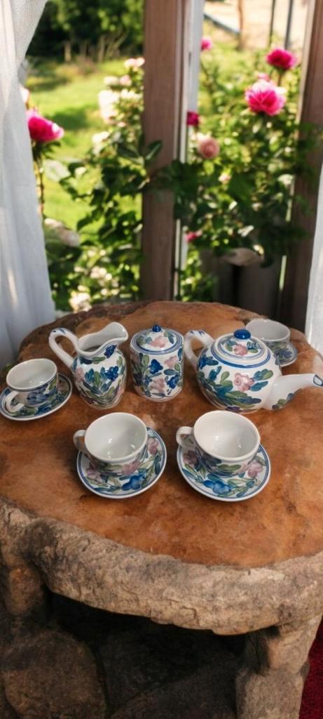 Volledig Theeservies van FINE PORCELLANA   Maak, Antiek en Kunst, Antiek | Servies compleet, Ophalen of Verzenden