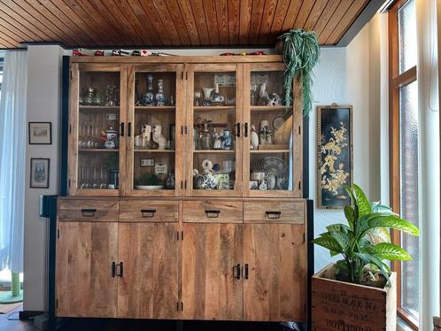 Mangohouten Buffetkast, Huis en Inrichting, Kasten | Buffetkasten, Zo goed als nieuw, 200 cm of meer, 200 cm of meer, 25 tot 50 cm