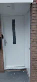 Jonge houten voordeur - 20 maanden oud, Ophalen, 200 tot 215 cm, Hout, Buitendeur