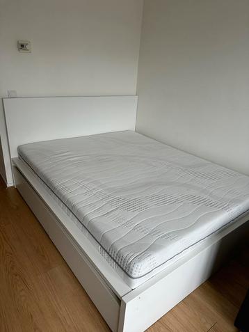 IKEA MALM bed met lades  beschikbaar voor biedingen