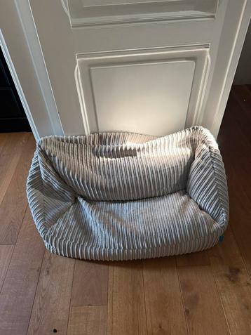 Lounge pug rib grijs zit bankje beschikbaar voor biedingen