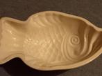 Antieke pudding vorm.  Model vis. .Wit..29 x 18 cm hoog 8 cm, Ophalen of Verzenden