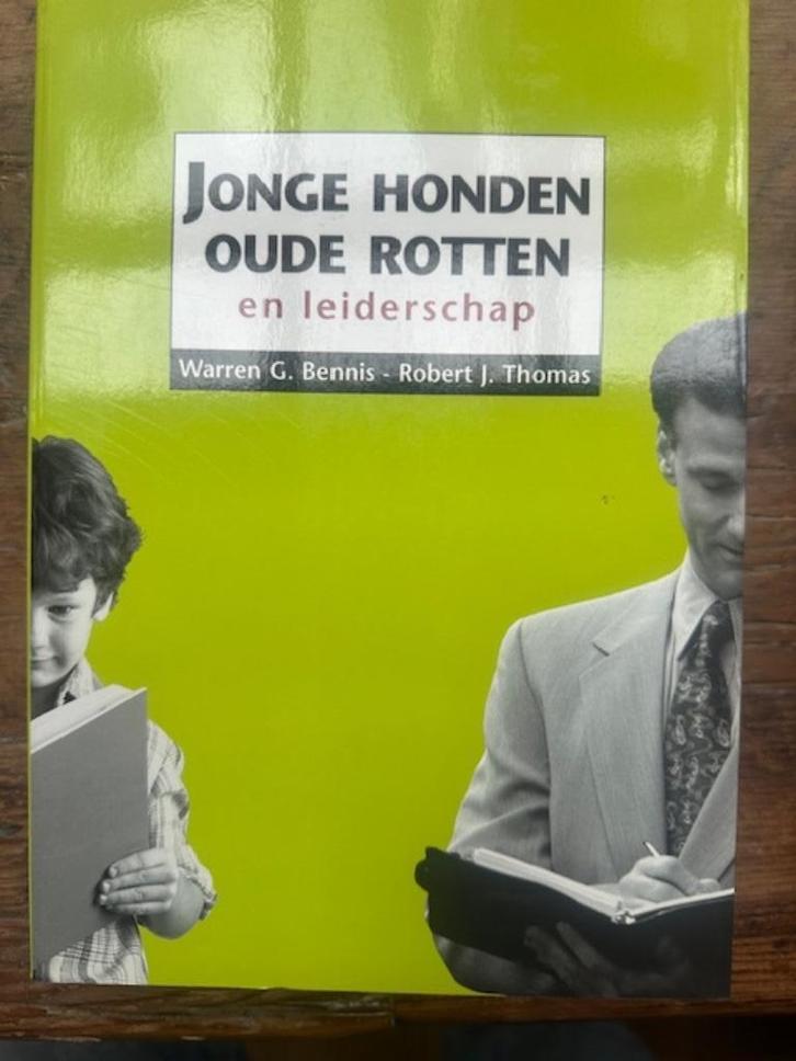 Boek: Jonge honden, oude rotten en leiderschap, Boeken, Advies, Hulp en Training, Nieuw, Ophalen of Verzenden