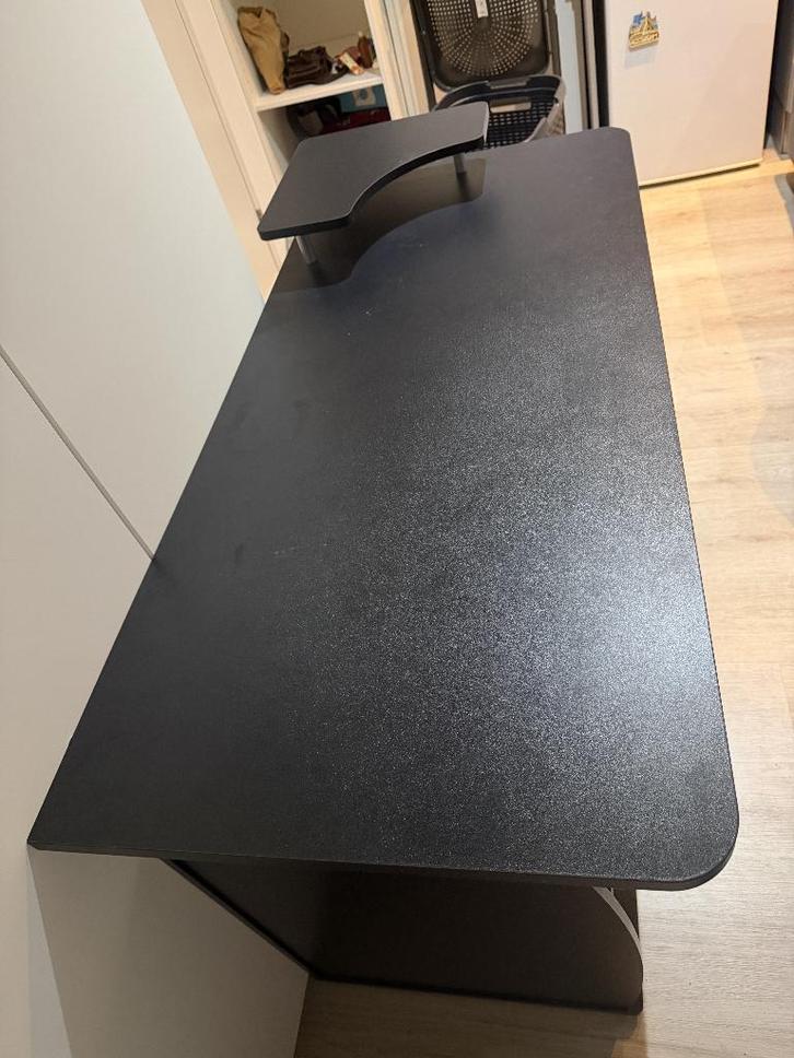 Study Table / Computer Desk, Huis en Inrichting, Bureaus, Zo goed als nieuw, Bureau, Ophalen