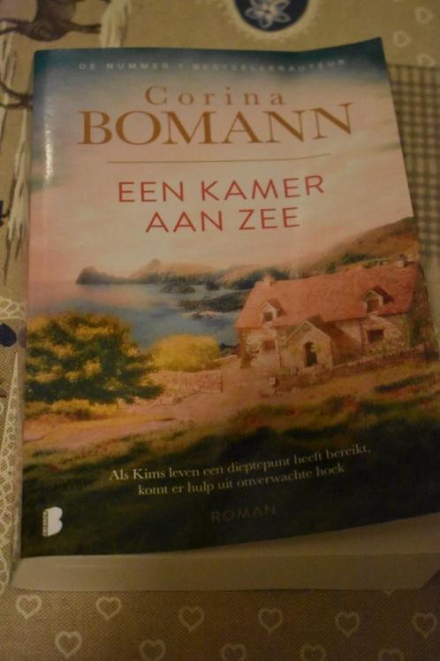 boek van Corina Bomann/een kamer aan zee, Boeken, Romans, Zo goed als nieuw, Nederland, Ophalen of Verzenden