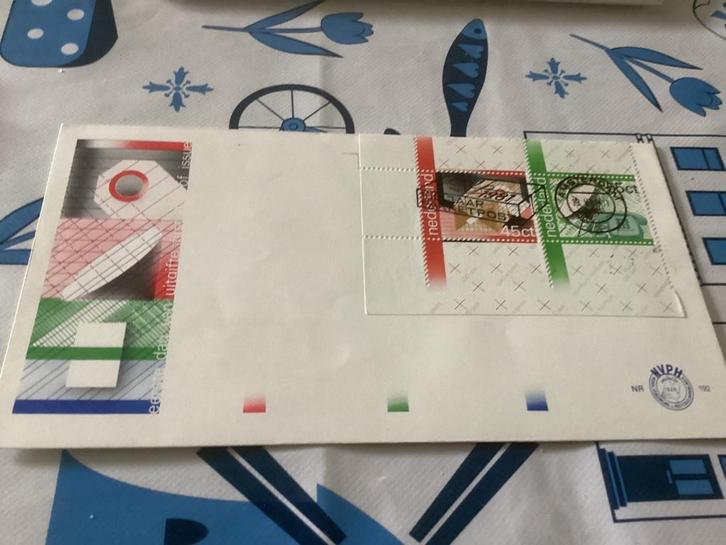 No3586 Afwijkend E192 gedeelte van vel 100 jaar pakketpost, Postzegels en Munten, Postzegels | Eerstedagenveloppen, Onbeschreven