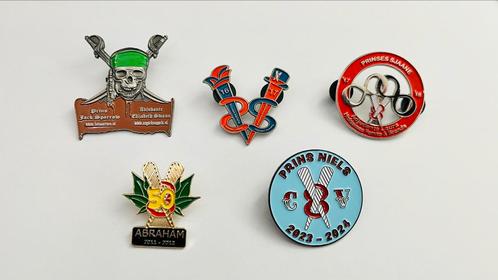Carnaval Pins Aagse knuppels [ ook losse Verkoop ], Verzamelen, Speldjes, Pins en Buttons, Zo goed als nieuw, Overige onderwerpen