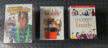 Modern Family Complete series DVD box beschikbaar voor biedingen
