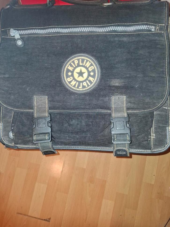Kipling tas., Computers en Software, Laptoptassen, Gebruikt, Schoudertas, Verzenden