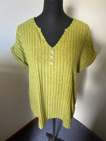 Heerlijk zacht shirtje rib mt XL z.g.a.n. groen beschikbaar voor biedingen