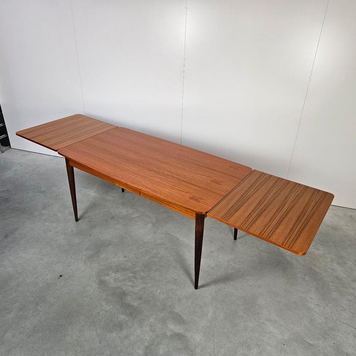 Vintage uitschuifbare eettafel XL Oswald Vermaercke, Antiek en Kunst, Antiek | Meubels | Tafels, Ophalen of Verzenden
