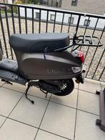 BTC riva scooter nieuwstaat, Fietsen en Brommers, Scooters | Overige merken, Ophalen, Maximaal 45 km/u, Zo goed als nieuw, Benzine