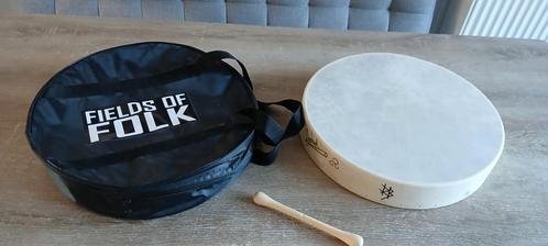 Fields of folk sjamanen drum gesigneerd omnia bandleden, Muziek en Instrumenten, Drumstellen en Slagwerk, Zo goed als nieuw, Overige merken