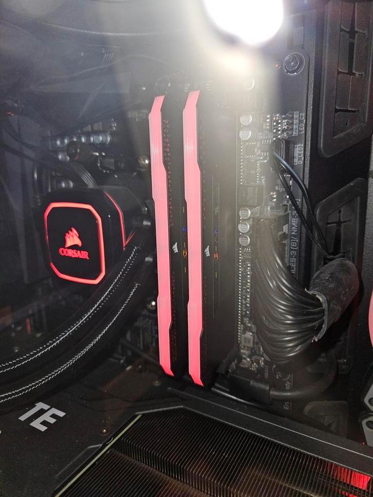 Corsair Vengeance RGB PRO 32GB 3600MHZ, Computers en Software, RAM geheugen, Zo goed als nieuw, Desktop, 32 GB, DDR4, Ophalen