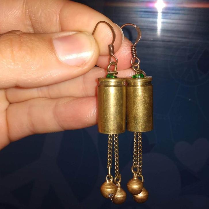 Messing oorbel van kogelhulzen met kralen en belletjes, Sieraden, Tassen en Uiterlijk, Oorbellen, Nieuw, Hangers, Overige materialen