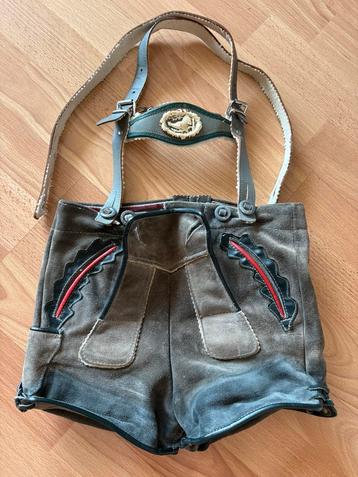 Vintage vakwerk lederhose voor kleuter / verzamelaar beschikbaar voor biedingen