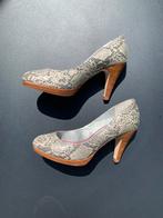 Pumps met slangeprint maat 36, Kleding | Dames, Schoenen, Pumps, Nieuw, Ophalen of Verzenden, Grijs