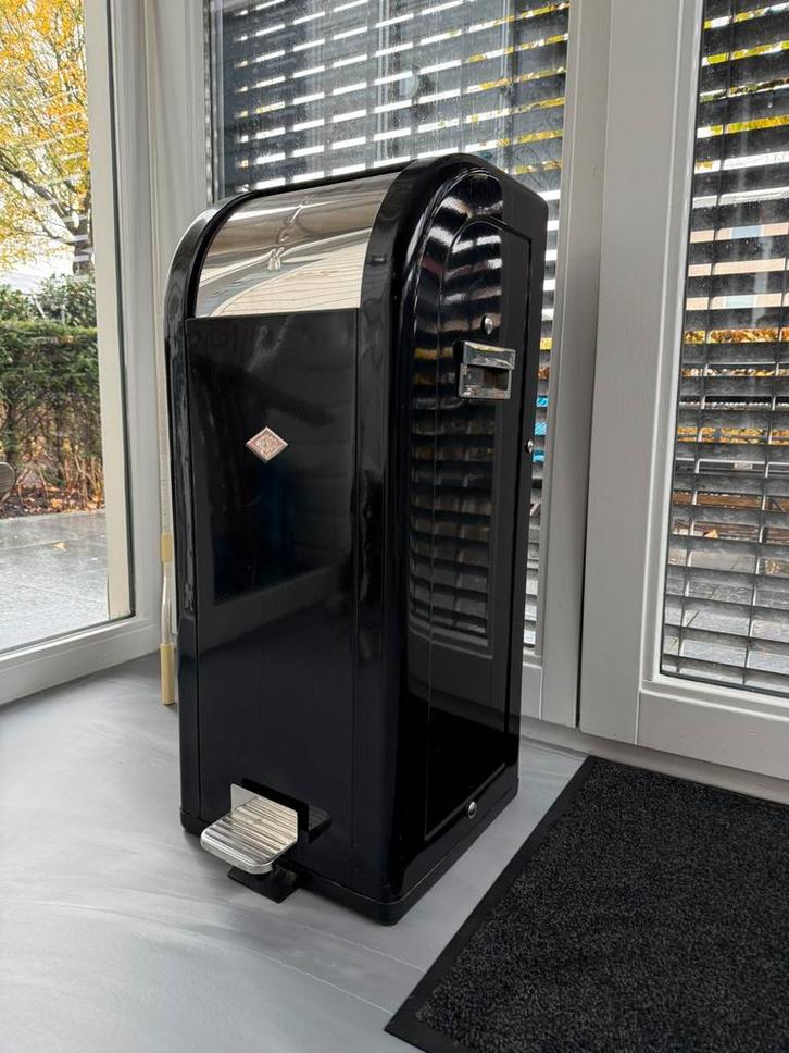 Wesco prullenbak, Huis en Inrichting, Woonaccessoires | Prullenbakken, Gebruikt, Metaal, 75 cm of meer, 20 tot 30 liter, Met pedaal
