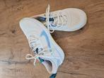 Nike sportschoenen voor binnen maat 36, Ophalen, Zo goed als nieuw, Hardloopschoenen, Nike