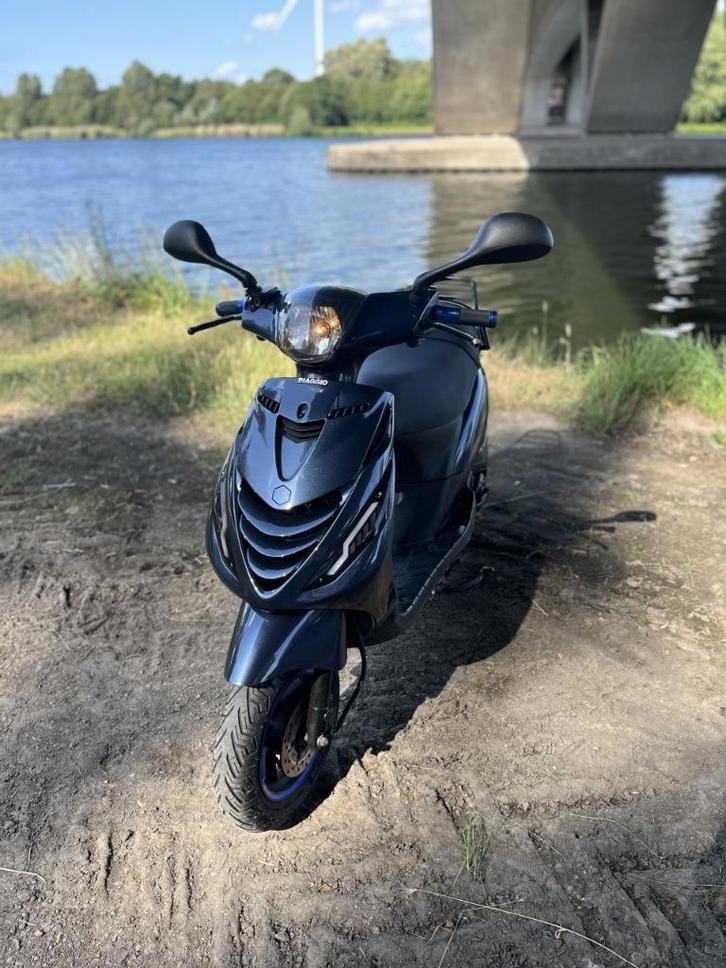 Piaggio Zip 4t 50cc brom, Fietsen en Brommers, Scooters | Piaggio, Gebruikt, Zip, Maximaal 45 km/u, Benzine, Ophalen