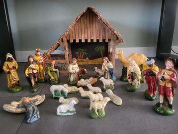 Mooie oude kerstgroep met kerststal  beschikbaar voor biedingen