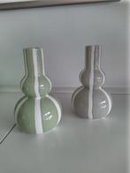 Set van 2 kleine vaasjes, Overige kleuren, Aardewerk of Porselein, Ophalen of Verzenden, Zo goed als nieuw