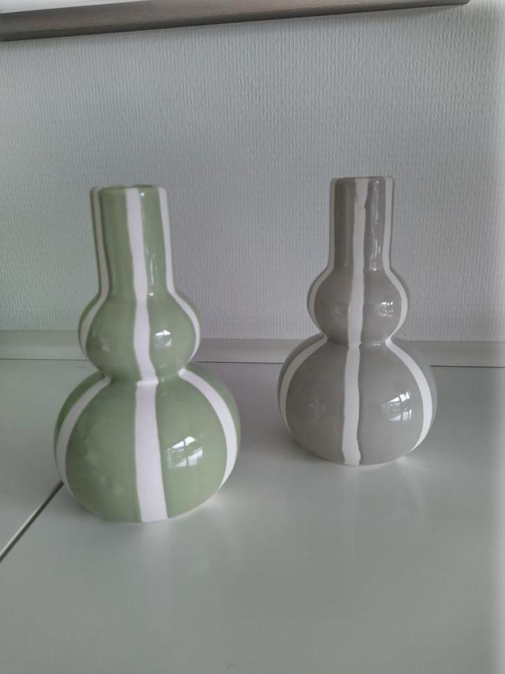 Set van 2 kleine vaasjes, Huis en Inrichting, Woonaccessoires | Vazen, Zo goed als nieuw, Overige kleuren, Minder dan 50 cm, Aardewerk of Porselein