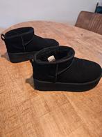 UGGS, maat 41, Ophalen of Verzenden, Zo goed als nieuw, Zwart