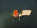 14 krt. 585 gouden dames ring met bloedkoraal steen maat 19, 18 tot 19, Gebruikt, Verzenden, Dame
