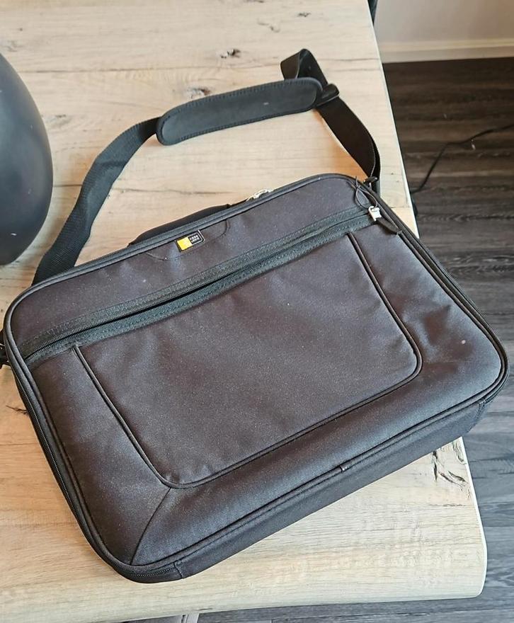 Laptop Tas - Zo Goed Als Nieuw!, Computers en Software, Laptoptassen, Zo goed als nieuw, Schoudertas, 15 inch, Ophalen